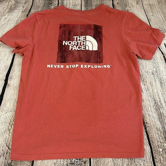 Women’s North Face pinkish orange short sleeve t-shirt small - Picture 1 of 4